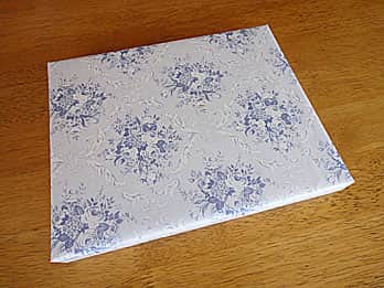 �X�e���h�O���X���̃t�H�g�X�^���h �s���NS�̃��b�s���O��