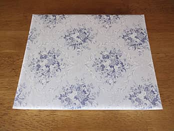 ステンドグラス製の写真立て グリーンのラッピング例