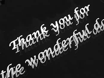 ̕\ʂɒbZ[WAOAt̉摜