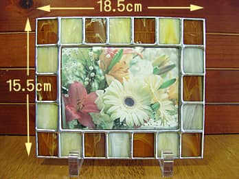ステンドグラス製のフォトフレーム キャラメルイエローのサイズ画像