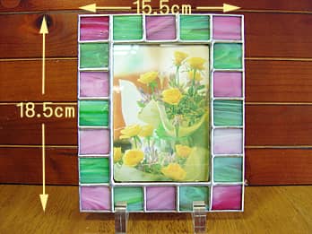 ステンドグラス製の写真立て ローズピンクのサイズ画像