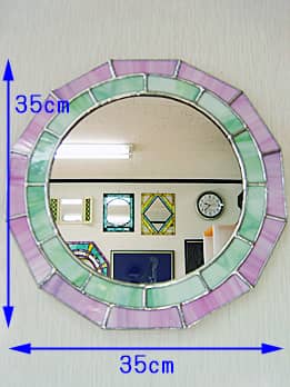 ステンドグラスの鏡 パステルピンクの縦横サイズ画像