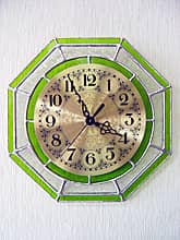 ステンドグラス製の掛け時計・グリーン/クリアー（八角形）