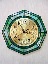 ステンドグラス製の掛け時計・グリーン（八角形）